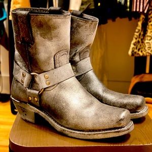 FRYE SILVER WASHED HARNESS BOOT